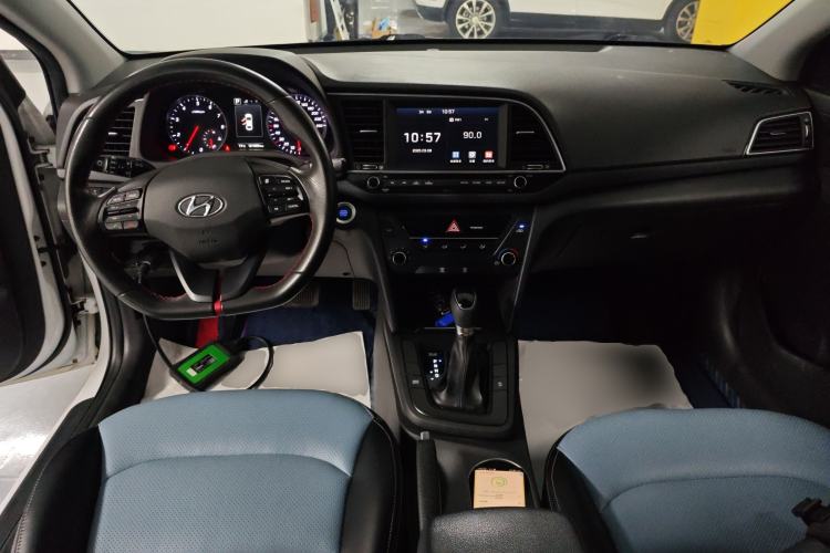 Used Hyundai Elantra (6th Generation / Lingdong) 2018 1.4T Dual-Clutch Xuan Dong · Dynamic Edition Interior 2