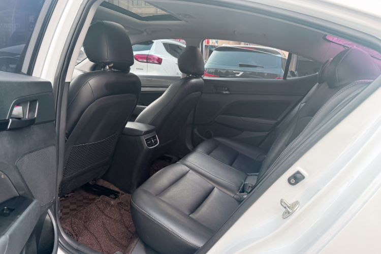 Used Hyundai Elantra (6th Generation / Lingdong) 2018 1.4T Dual-Clutch Xuan Dong · Dynamic Edition Interior 3