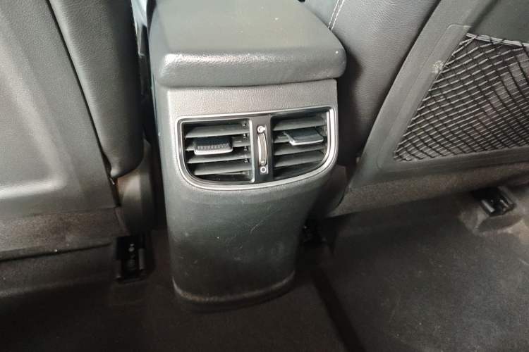 Used Hyundai Elantra (6th Generation / Lingdong) 2018 1.4T Dual-Clutch Xuan Dong · Dynamic Edition Interior 3