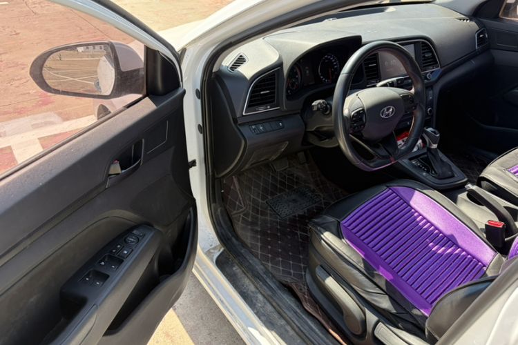 Used Hyundai Elantra (6th Generation / Lingdong) 2018 1.4T Dual-Clutch Xuan Dong · Dynamic Edition Interior 5