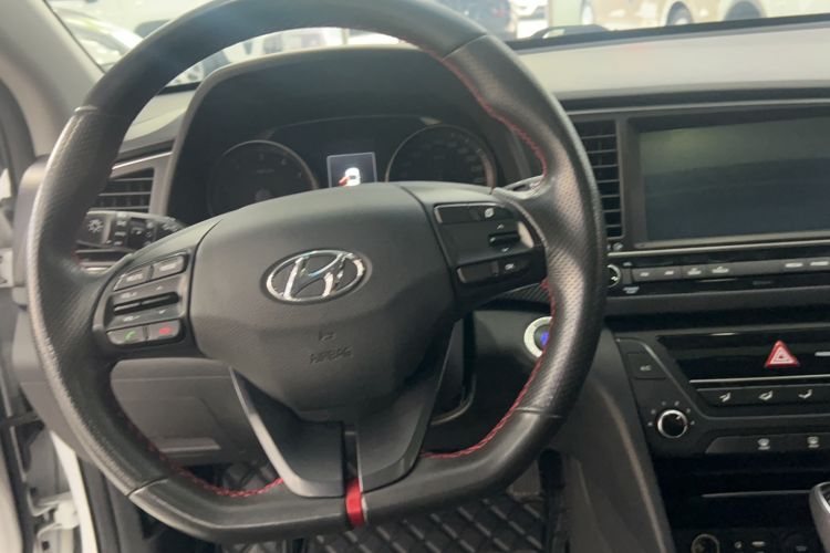 Used Hyundai Elantra (6th Generation / Lingdong) 2018 1.4T Dual-Clutch Xuan Dong · Dynamic Edition Interior 5