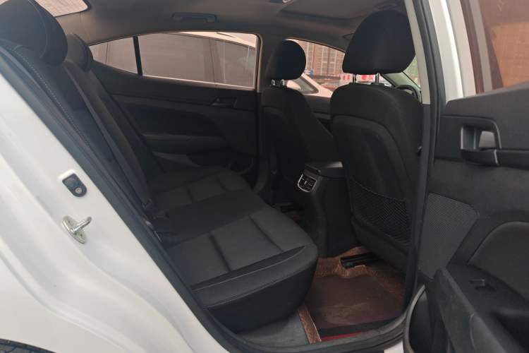 Used Hyundai Elantra (6th Generation / Lingdong) 2018 1.4T Dual-Clutch Xuan Dong · Dynamic Edition Interior 6