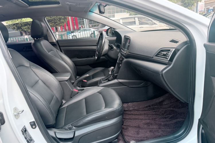 Used Hyundai Elantra (6th Generation / Lingdong) 2018 1.4T Dual-Clutch Xuan Dong · Dynamic Edition Interior 6
