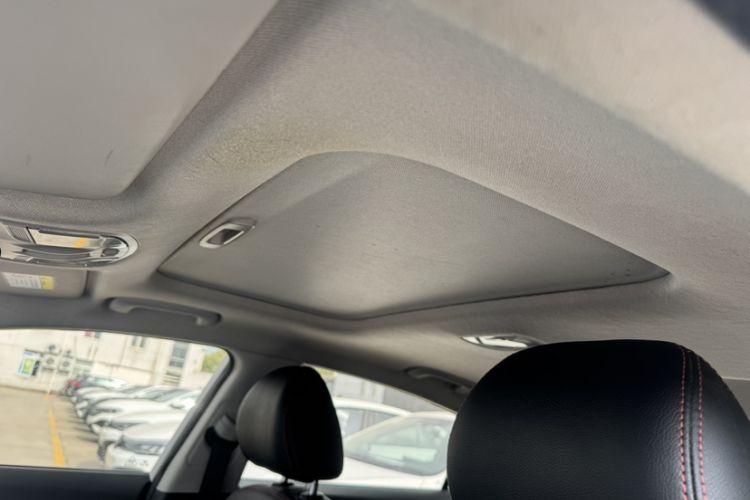 Used Hyundai Elantra (6th Generation / Lingdong) 2018 1.4T Dual-Clutch Xuan Dong · Dynamic Edition Interior 9