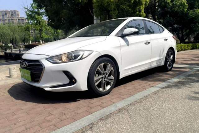 Ojetý Hyundai Elantra (6th Generation / Lingdong) 2018 1.6L Automatic 15th Anniversary Special Edition