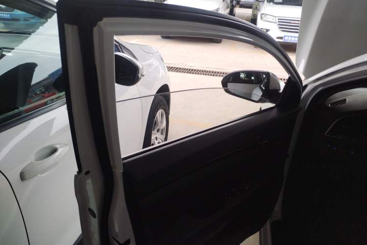 Used Hyundai Elantra (6th Generation / Lingdong) 2018 1.4T Dual-Clutch Xuan Dong · Dynamic Edition Left Front Door Interior
