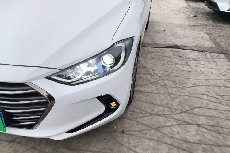 Used Hyundai Elantra (6th Generation / Lingdong) 2018 1.6L Automatic 15th Anniversary Special Edition Left Front Headlight