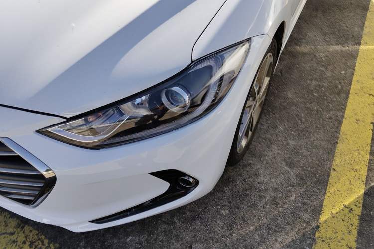 Used Hyundai Elantra (6th Generation / Lingdong) 2018 1.6L Automatic 15th Anniversary Special Edition Left Front Headlight