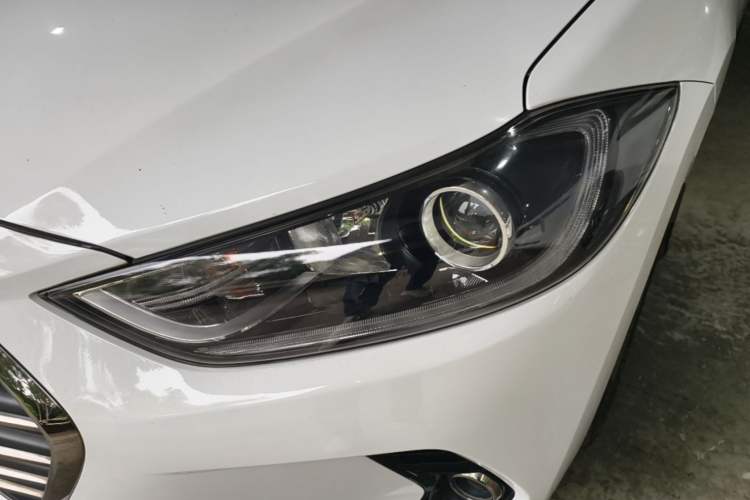 Used Hyundai Elantra (6th Generation / Lingdong) 2018 1.6L Automatic 15th Anniversary Special Edition Left Front Headlight