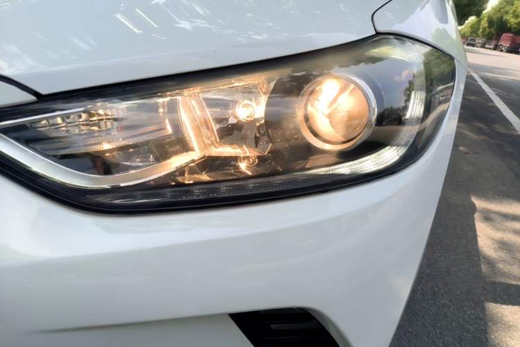 Used Hyundai Elantra (6th Generation / Lingdong) 2018 1.4T Dual-Clutch Xuan Dong · Dynamic Edition Left Front Headlight