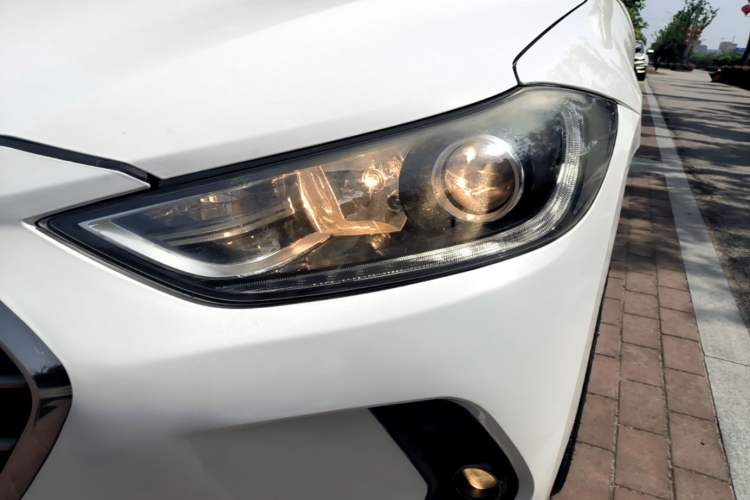 Used Hyundai Elantra (6th Generation / Lingdong) 2018 1.6L Automatic 15th Anniversary Special Edition Left Front Headlight