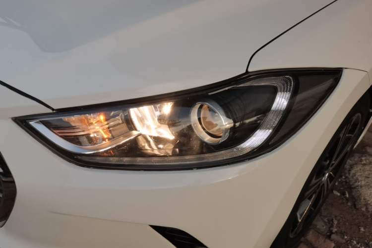 Used Hyundai Elantra (6th Generation / Lingdong) 2018 1.4T Dual-Clutch Xuan Dong · Dynamic Edition Left Front Headlight