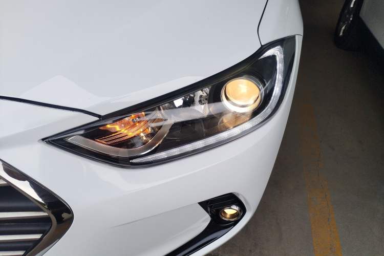 Used Hyundai Elantra (6th Generation / Lingdong) 2018 1.4T Dual-Clutch Xuan Dong · Dynamic Edition Left Front Headlight