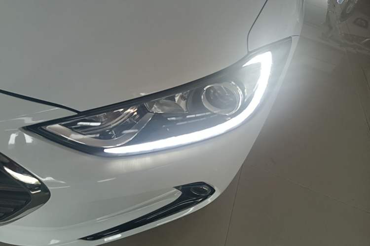 Used Hyundai Elantra (6th Generation / Lingdong) 2018 1.4T Dual-Clutch Xuan Dong · Dynamic Edition Left Front Headlight