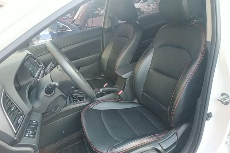 Used Hyundai Elantra (6th Generation / Lingdong) 2018 1.4T Dual-Clutch Xuan Dong · Dynamic Edition Left Front Seat