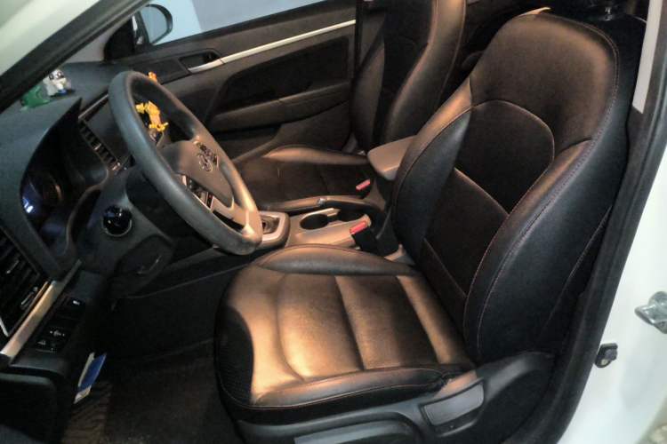 Used Hyundai Elantra (6th Generation / Lingdong) 2018 1.6L Automatic 15th Anniversary Special Edition Left Front Seat