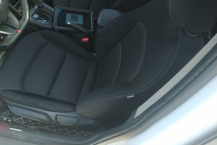 Used Hyundai Elantra (6th Generation / Lingdong) 2018 1.4T Dual-Clutch Xuan Dong · Dynamic Edition Left Front Seat