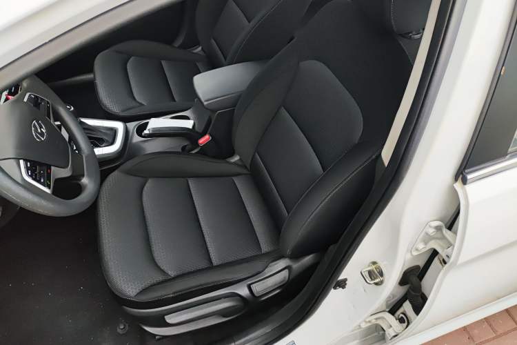Used Hyundai Elantra (6th Generation / Lingdong) 2018 1.6L Automatic 15th Anniversary Special Edition Left Front Seat