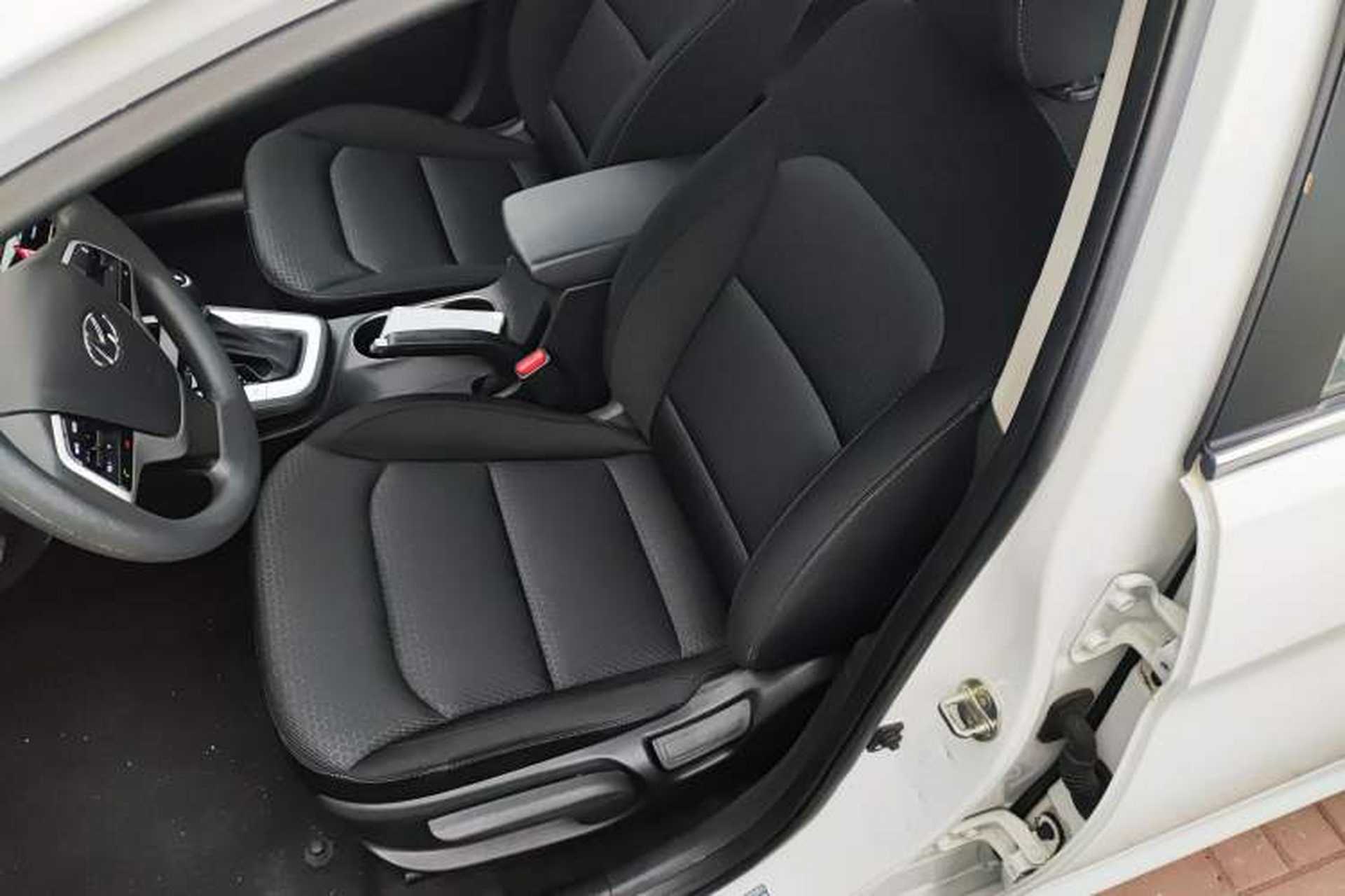 Used Hyundai Elantra (6th Generation / Lingdong) 2018 1.6L Automatic 15th Anniversary Special Edition Left Front Seat