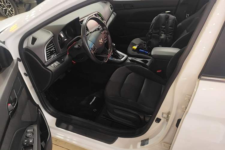 Used Hyundai Elantra (6th Generation / Lingdong) 2018 1.4T Dual-Clutch Xuan Dong · Dynamic Edition Left Front Seat