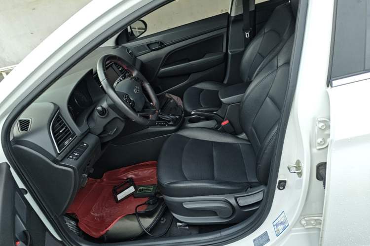 Used Hyundai Elantra (6th Generation / Lingdong) 2018 1.4T Dual-Clutch Xuan Dong · Dynamic Edition Left Front Seat