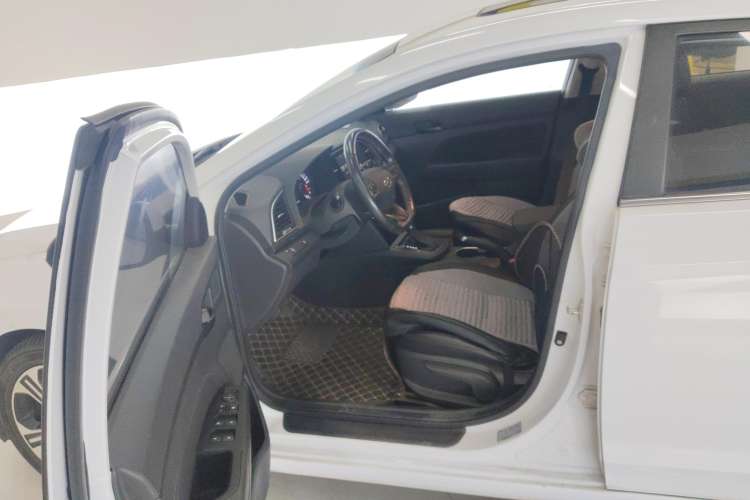 Used Hyundai Elantra (6th Generation / Lingdong) 2018 1.4T Dual-Clutch Xuan Dong · Dynamic Edition Left Front Seat