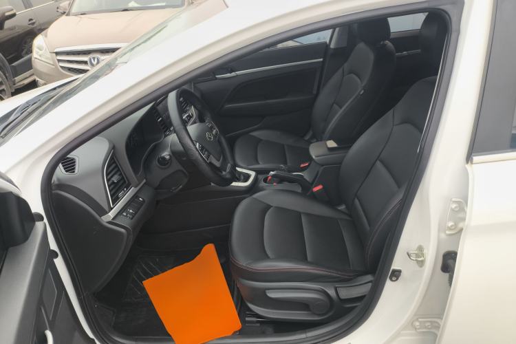 Used Hyundai Elantra (6th Generation / Lingdong) 2018 1.6L Automatic 15th Anniversary Special Edition Left Front Seat