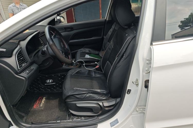 Used Hyundai Elantra (6th Generation / Lingdong) 2018 1.4T Dual-Clutch Xuan Dong · Dynamic Edition Left Front Seat