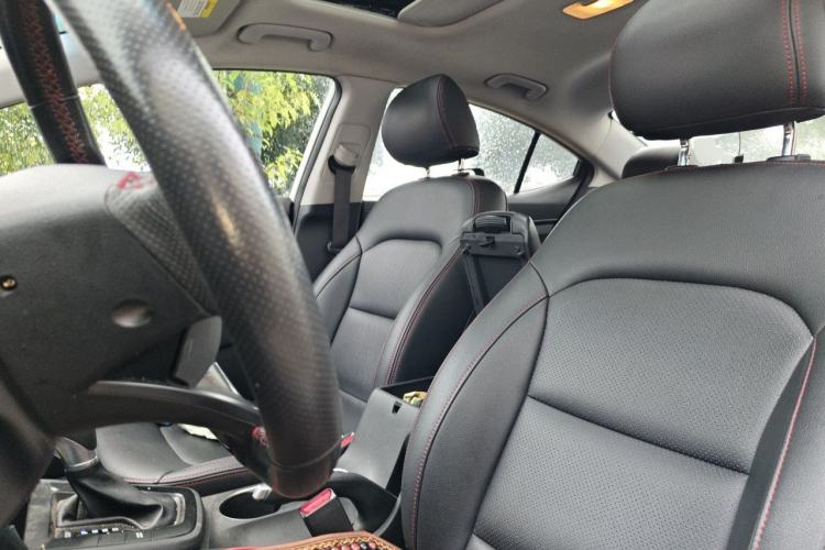 Used Hyundai Elantra (6th Generation / Lingdong) 2018 1.4T Dual-Clutch Xuan Dong · Dynamic Edition Left Front Seat