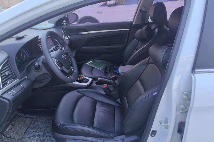 Used Hyundai Elantra (6th Generation / Lingdong) 2018 1.6L Automatic 15th Anniversary Special Edition Left Front Seat