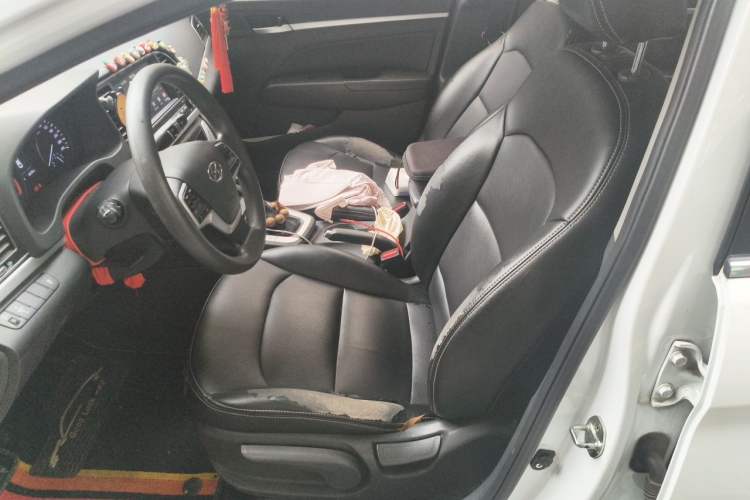 Used Hyundai Elantra (6th Generation / Lingdong) 2018 1.6L Automatic 15th Anniversary Special Edition Left Front Seat