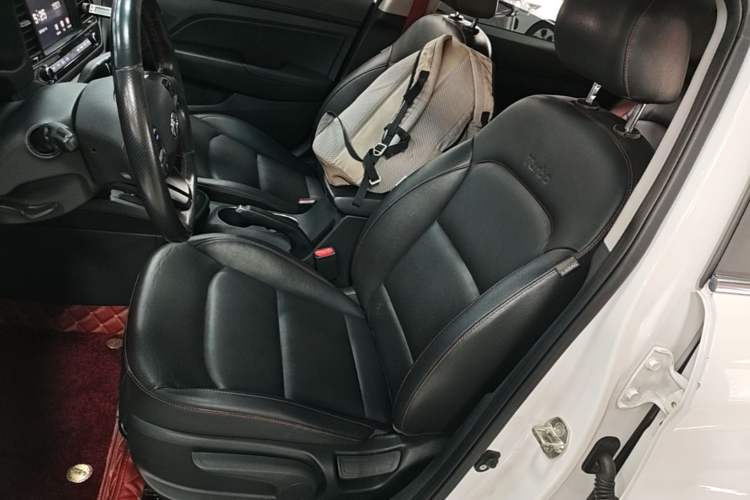 Used Hyundai Elantra (6th Generation / Lingdong) 2018 1.4T Dual-Clutch Xuan Dong · Dynamic Edition Left Front Seat