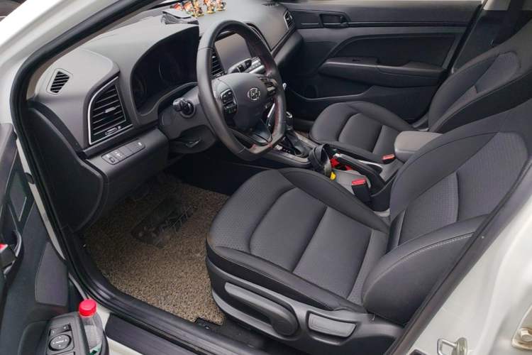 Used Hyundai Elantra (6th Generation / Lingdong) 2018 1.4T Dual-Clutch Xuan Dong · Dynamic Edition Left Front Seat