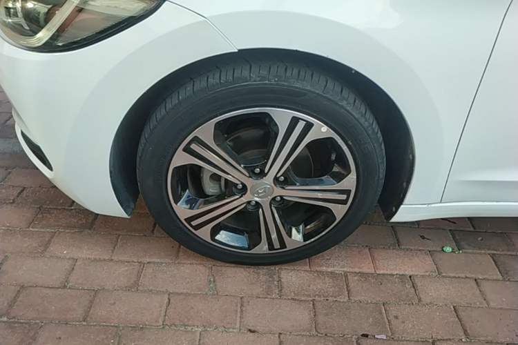 Used Hyundai Elantra (6th Generation / Lingdong) 2018 1.4T Dual-Clutch Xuan Dong · Dynamic Edition Left Front Wheel Hub