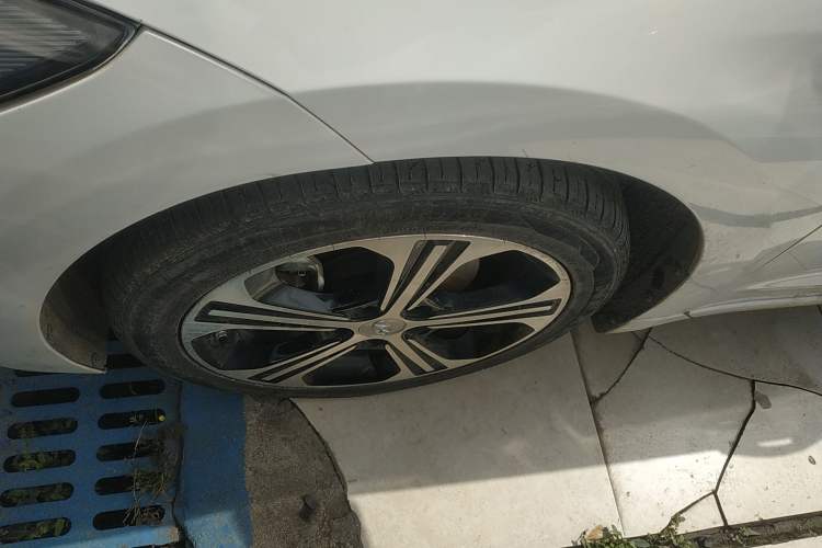 Used Hyundai Elantra (6th Generation / Lingdong) 2018 1.4T Dual-Clutch Xuan Dong · Dynamic Edition Left Front Wheel Hub