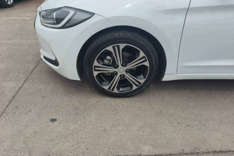 Used Hyundai Elantra (6th Generation / Lingdong) 2018 1.4T Dual-Clutch Xuan Dong · Dynamic Edition Left Front Wheel Hub