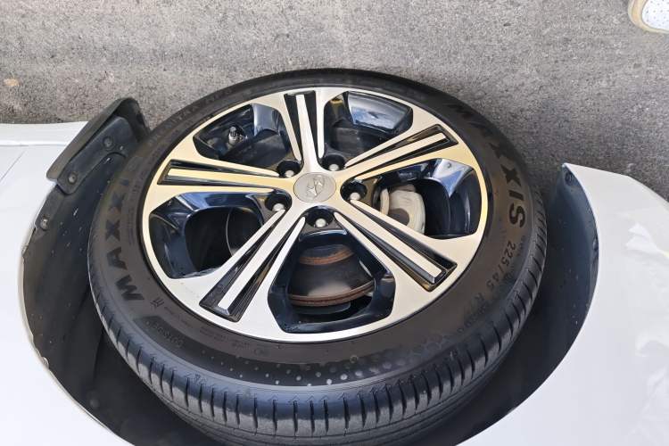 Used Hyundai Elantra (6th Generation / Lingdong) 2018 1.4T Dual-Clutch Xuan Dong · Dynamic Edition Left Front Wheel Hub
