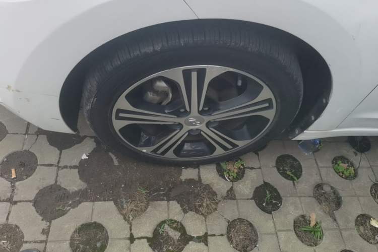 Used Hyundai Elantra (6th Generation / Lingdong) 2018 1.4T Dual-Clutch Xuan Dong · Dynamic Edition Left Front Wheel Hub