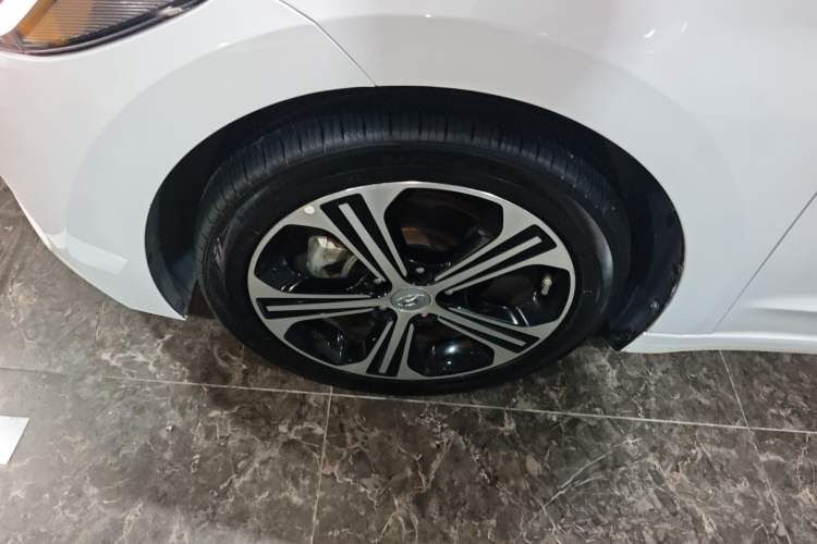 Used Hyundai Elantra (6th Generation / Lingdong) 2018 1.4T Dual-Clutch Xuan Dong · Dynamic Edition Left Front Wheel Hub