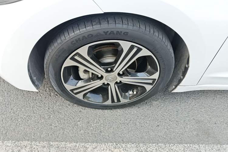 Used Hyundai Elantra (6th Generation / Lingdong) 2018 1.4T Dual-Clutch Xuan Dong · Dynamic Edition Left Front Wheel Hub