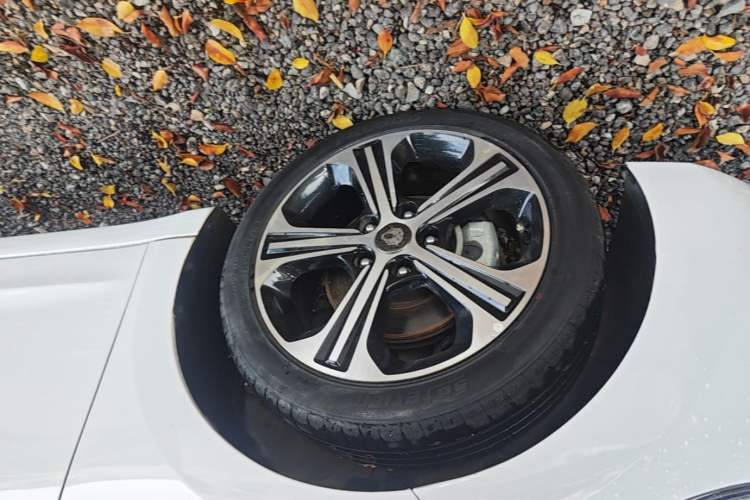 Used Hyundai Elantra (6th Generation / Lingdong) 2018 1.4T Dual-Clutch Xuan Dong · Dynamic Edition Left Front Wheel Hub
