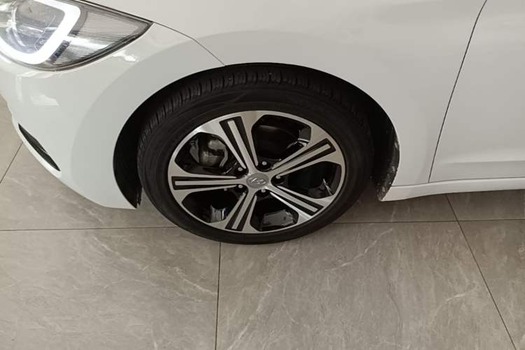 Used Hyundai Elantra (6th Generation / Lingdong) 2018 1.4T Dual-Clutch Xuan Dong · Dynamic Edition Left Front Wheel Hub