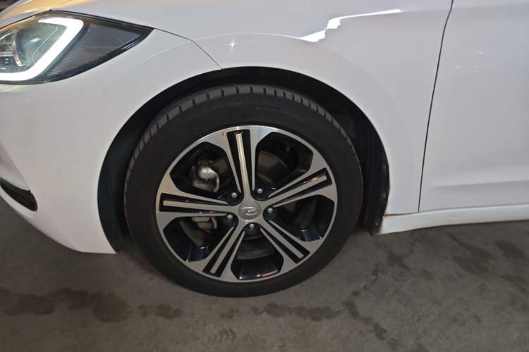 Used Hyundai Elantra (6th Generation / Lingdong) 2018 1.4T Dual-Clutch Xuan Dong · Dynamic Edition Left Front Wheel Hub