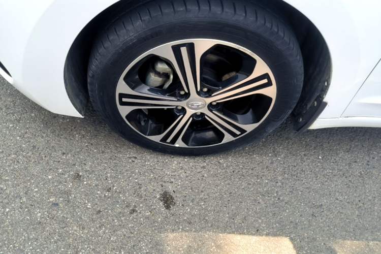 Used Hyundai Elantra (6th Generation / Lingdong) 2018 1.4T Dual-Clutch Xuan Dong · Dynamic Edition Left Front Wheel Hub