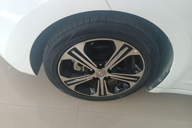 Used Hyundai Elantra (6th Generation / Lingdong) 2018 1.4T Dual-Clutch Xuan Dong · Dynamic Edition Left Front Wheel Hub