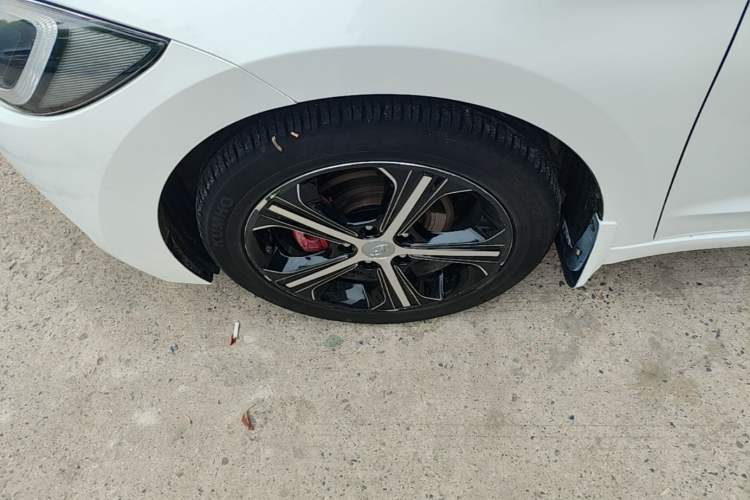 Used Hyundai Elantra (6th Generation / Lingdong) 2018 1.4T Dual-Clutch Xuan Dong · Dynamic Edition Left Front Wheel Hub