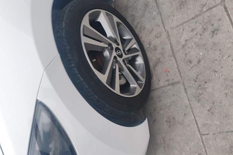 Used Hyundai Elantra (6th Generation / Lingdong) 2018 1.6L Automatic 15th Anniversary Special Edition Left Front Wheel Hub