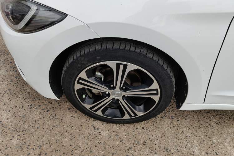 Used Hyundai Elantra (6th Generation / Lingdong) 2018 1.4T Dual-Clutch Xuan Dong · Dynamic Edition Left Front Wheel Hub