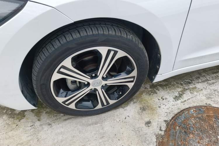 Used Hyundai Elantra (6th Generation / Lingdong) 2018 1.4T Dual-Clutch Xuan Dong · Dynamic Edition Left Front Wheel Hub