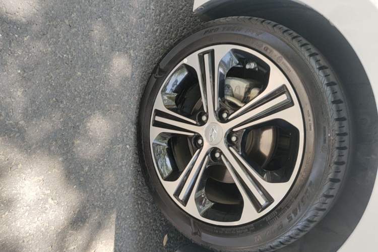 Used Hyundai Elantra (6th Generation / Lingdong) 2018 1.4T Dual-Clutch Xuan Dong · Dynamic Edition Left Front Wheel Hub